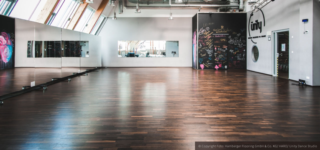 HARO_Parquet-複合實木地板-深色橡木-奧地利維也納舞蹈工作室-千禧塔-經典北歐設計案例-室內設計-木地板鋪設